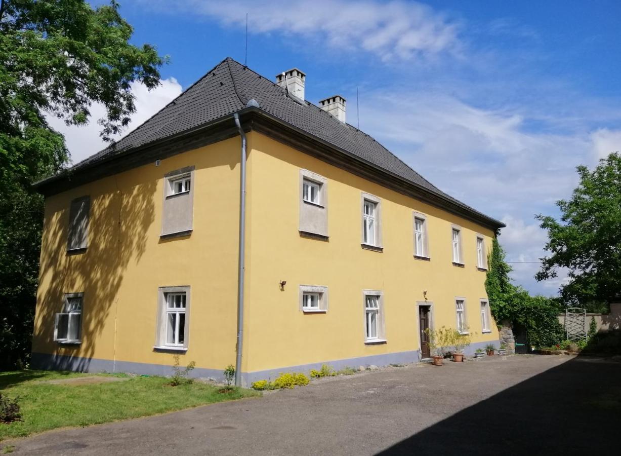 Apartman Fara Vcelakov Bagian luar foto